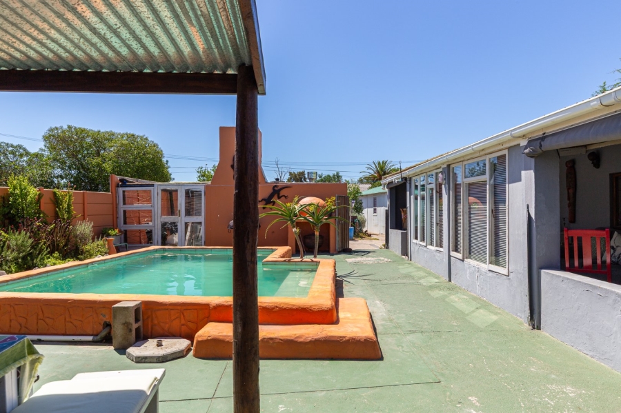 3 Bedroom Property for Sale in Velddrif Western Cape